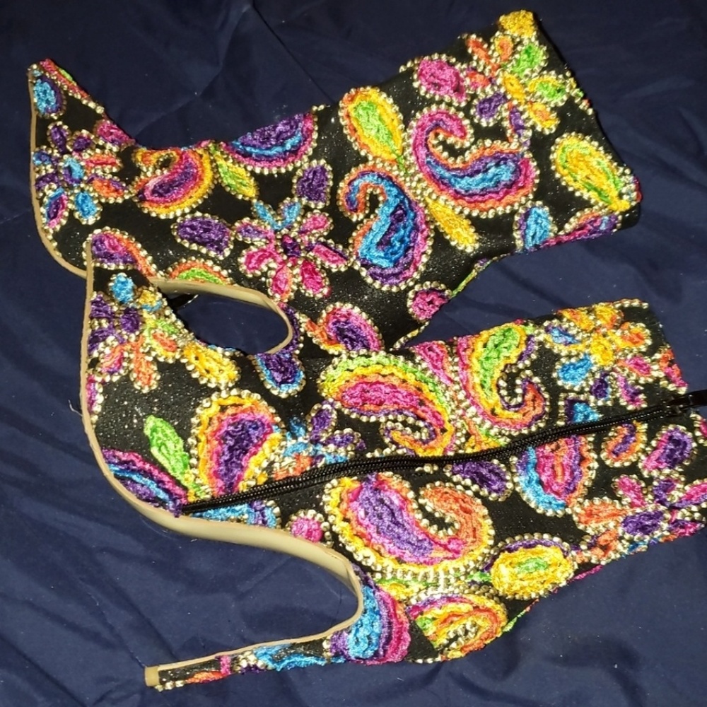 Booties - Picture 4 of 5